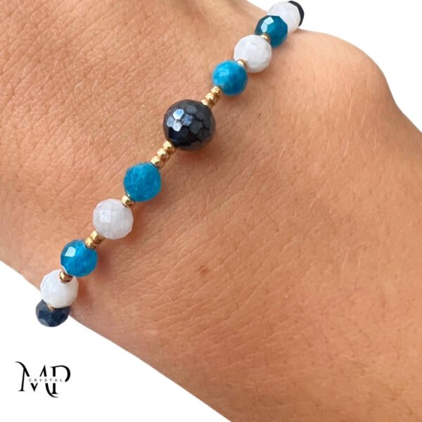 A winter-season bracelet