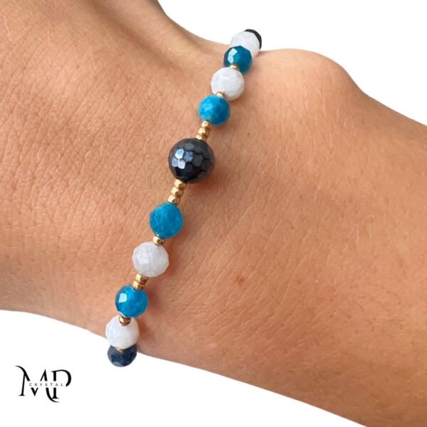 A winter-season bracelet